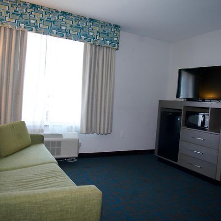 La Quinta By Wyndham St. Paul-Woodbury Hotel Buitenkant foto
