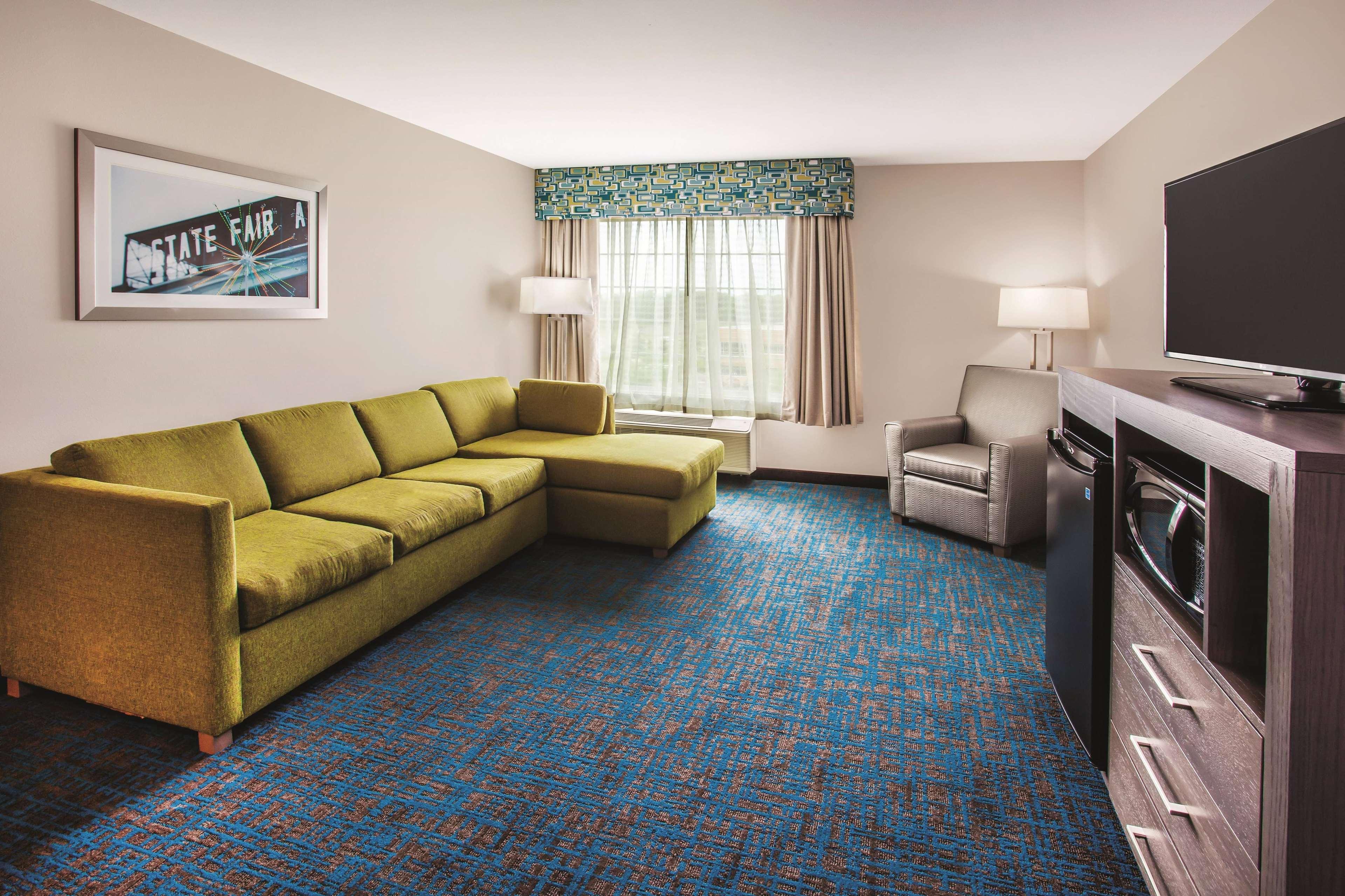 La Quinta By Wyndham St. Paul-Woodbury Hotel Buitenkant foto